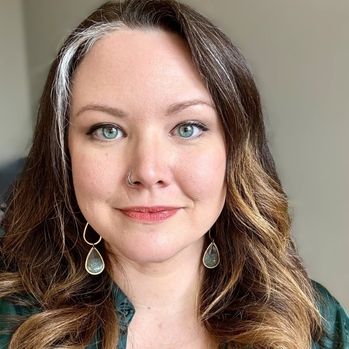 Headshot of Julia Clark