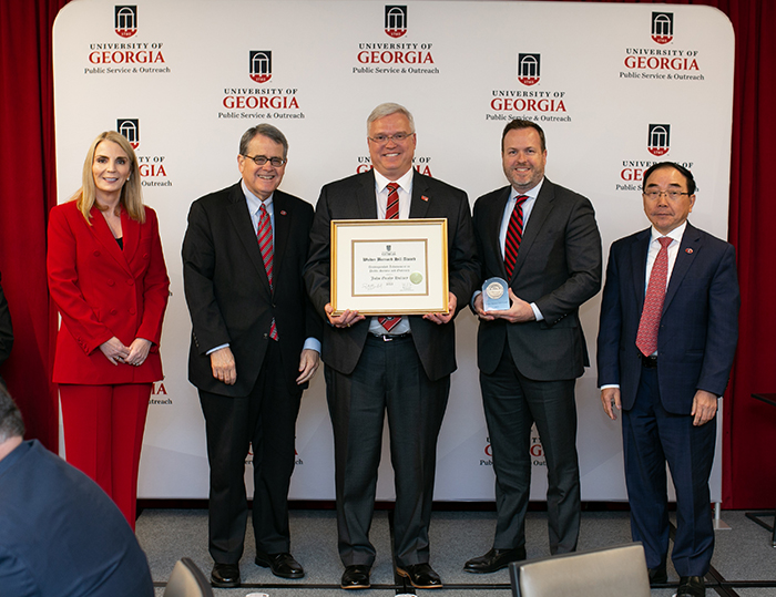 Photo: (L-R) Jennifer L. Frum, Vice President for University of Georgia Public Service and Outreach; Jere W. Morehead, President for University of Georgia; John Hulsey, Faculty for University of Georgia Carl Vinson Institute of Government; Rob Gordon, Director for University of Georgia Carl Vinson Institute of Government; S. Jack Hu, Senior Vice President for University of Georgia Academic Affairs and Provost  (Photo by Shannah Montgomery)