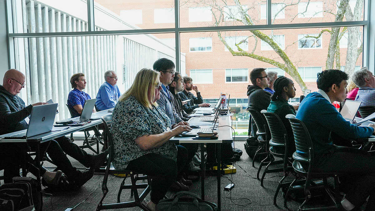 Conference attendees learn how to build data dashboards in a hands-on pre-conference workshop.