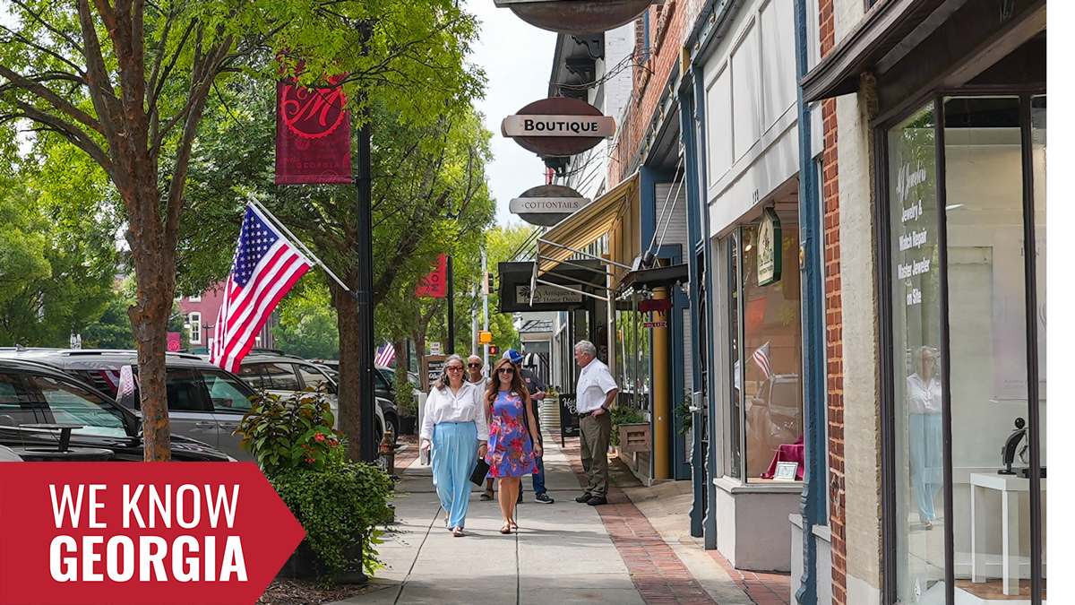 Members of the Hartwell community toured downtown Monroe to see and hear about how the city has implemented its branding created with assistance from the UGA Institute of Government.